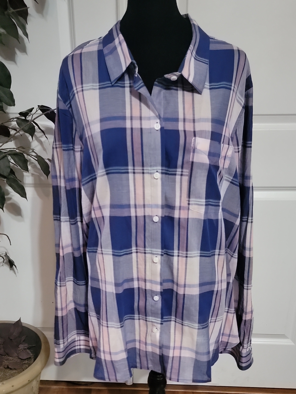 Old Navy Blue and Pink Plaid Button-Down Shirt